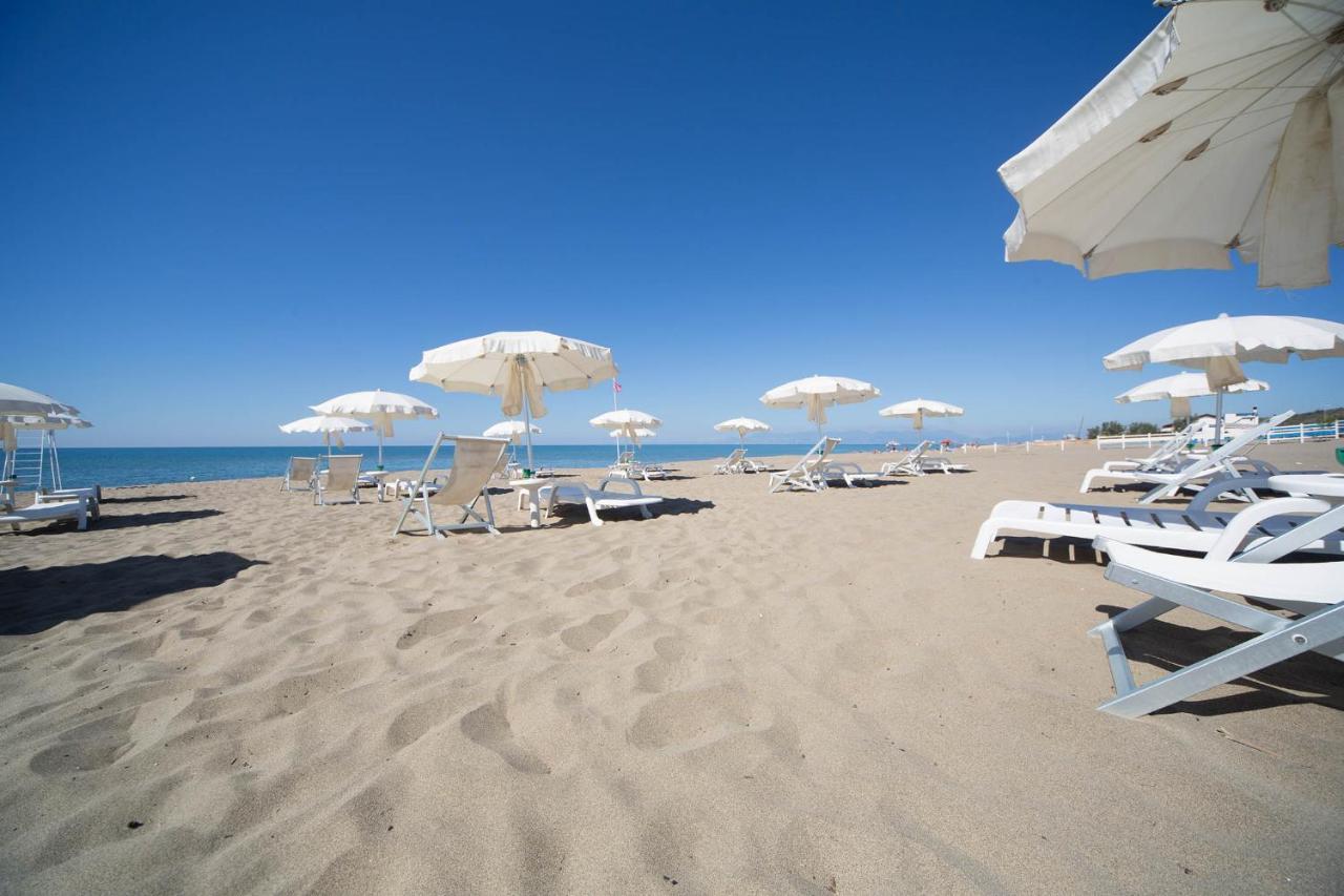 Hotel Solaris Paestum Exterior foto